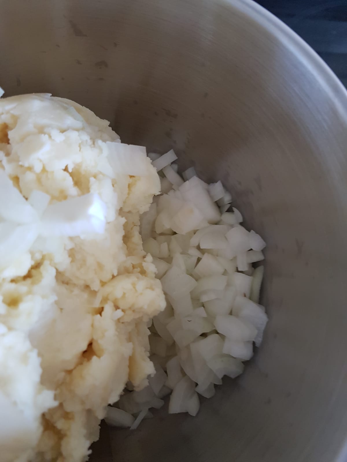 Kartoffelpüree zu Kartoffelpuffern machen