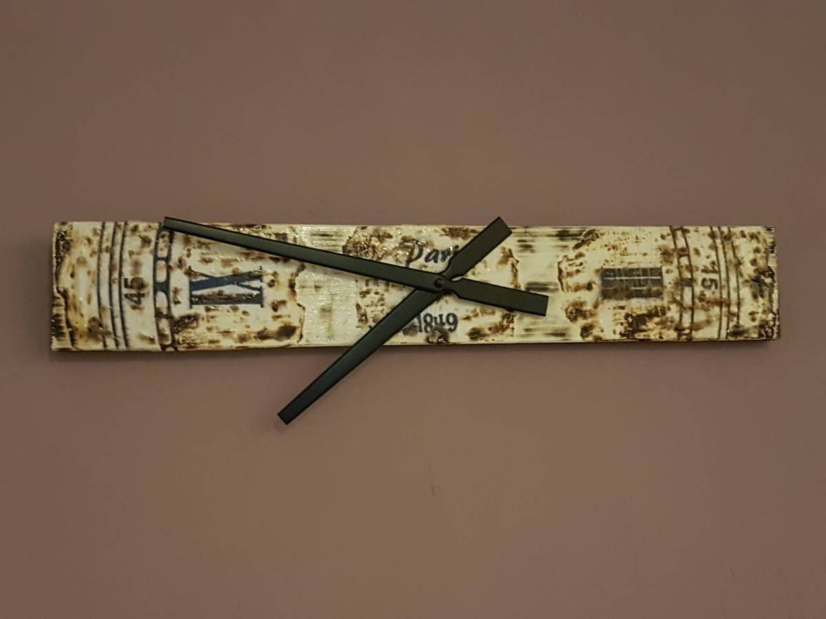 Eine Wanduhr aus einem Holzbrett selber&nbsp;bauen