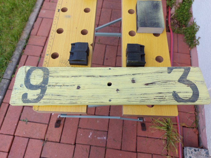 Holzbearbeitung Holz auf alt machen Scheunenholz