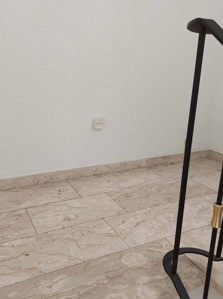 der Flur wird automatisch beleuchtet